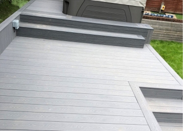 Decking-back-garden-2